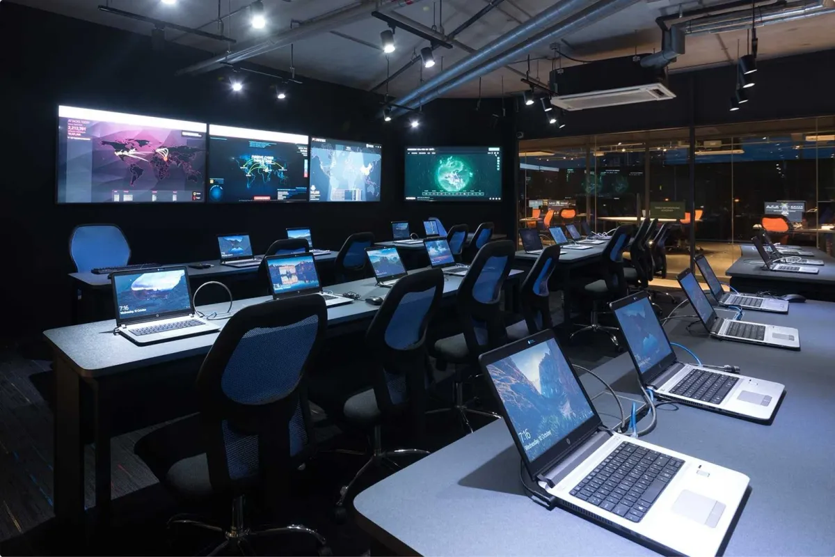 A room full of laptop and computer