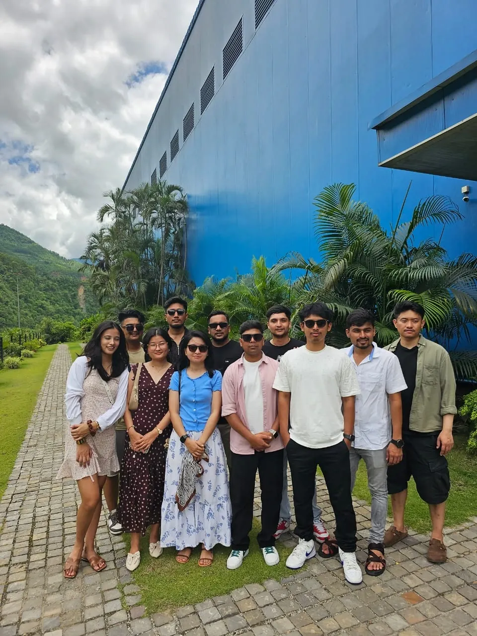 bunch of students in field trip