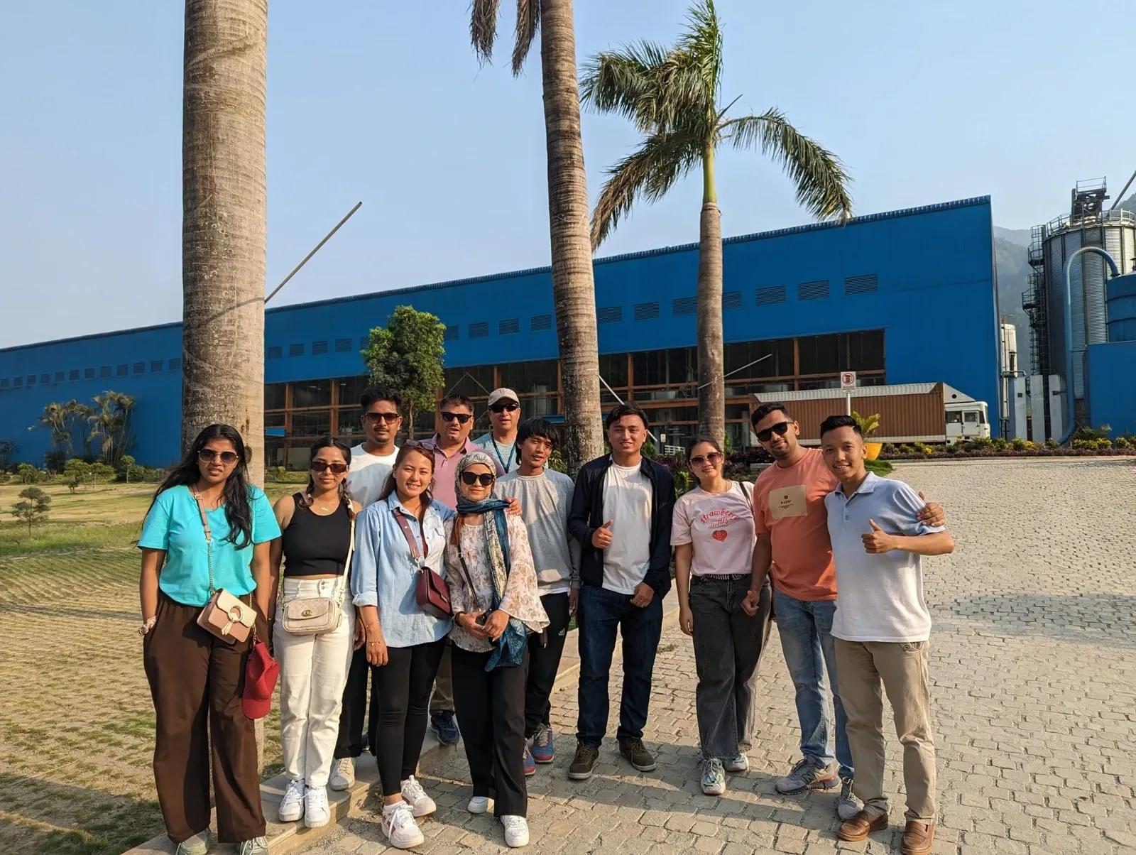 bunch of students in field trip